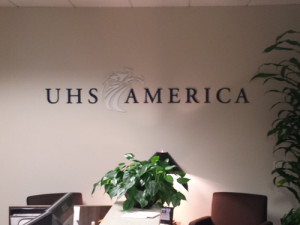 UHS America Santa Ana: Lobby Sign by Focal Point Costa Mesa